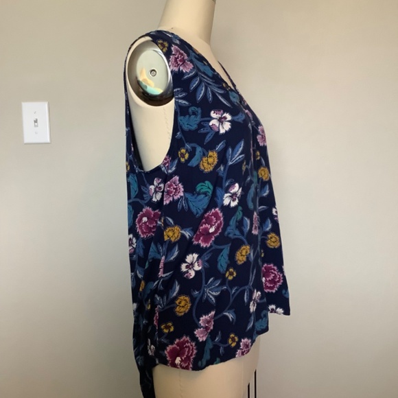 High low blue floral tank - Picture 4 of 5